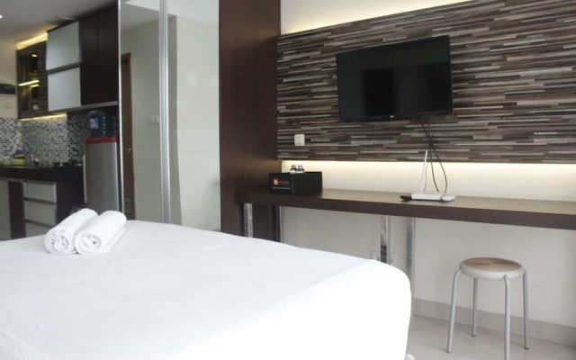 Modern & Contemporary Studio At Beverly Dago Apartment Near Itb