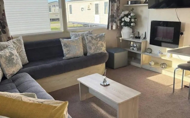 Caravan Emma 2 Bed Robin Hood