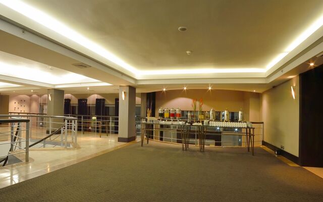 Sol de Oro Hotel & Suites