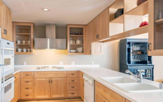 Ice House 220 by Exceptional Stays