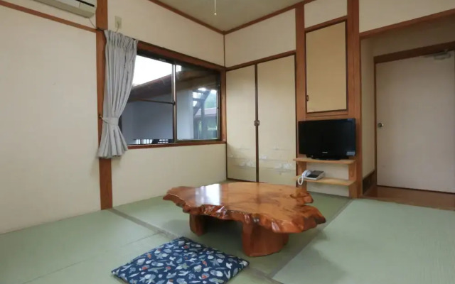 Minshuku Yakusugi-sou