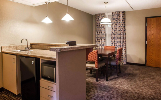 Suburban Studios Arlington Heights – Elk Grove