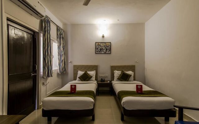 OYO 10241 Hotel Mayfair 2