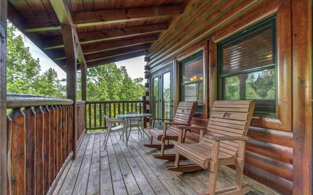 Old Hickory Lodge - Four Bedroom Cabin