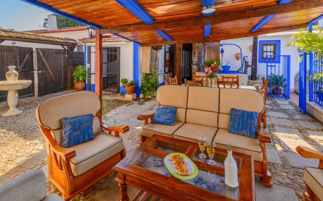 Holiday home Penaflor *L*