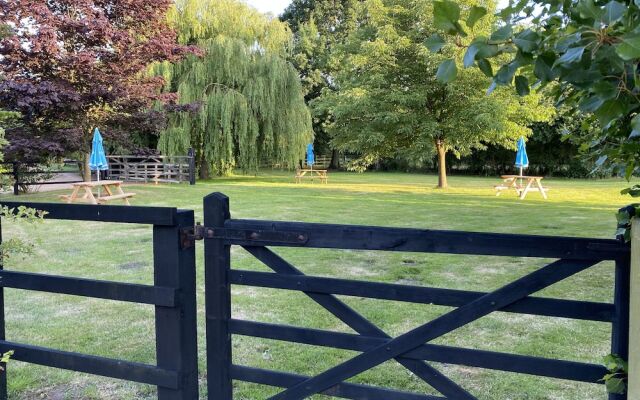 Brundish, Suffolk Large 4-bed Barn Stunning!
