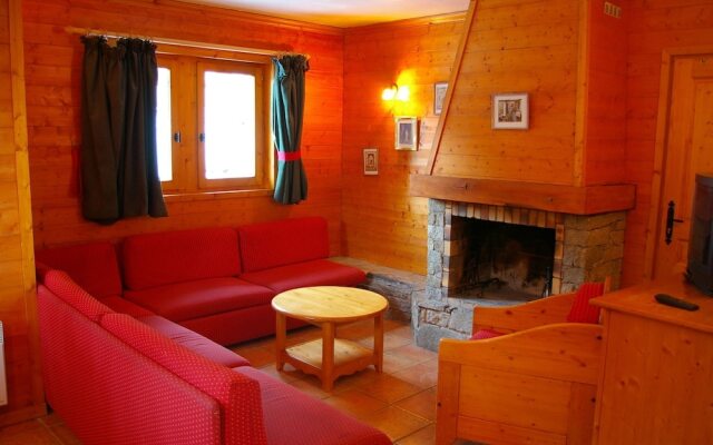 Traditional Chalet in the Large 3 Vallées Near the Slopes