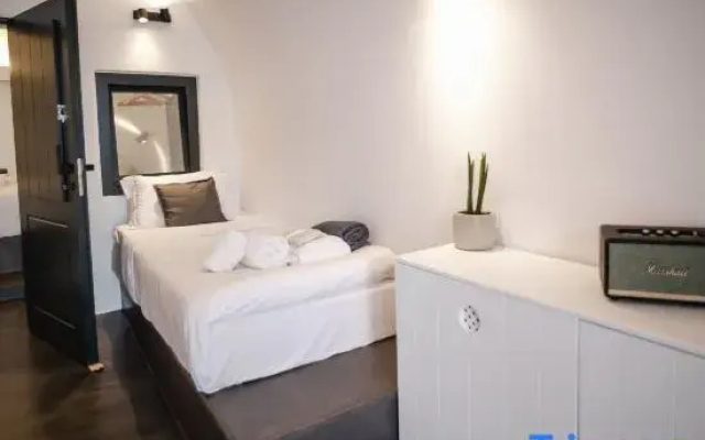 One of One Suites