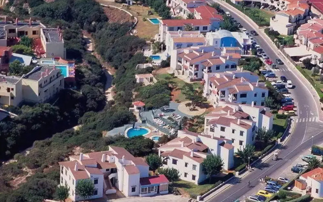 Apts. Biniforcat