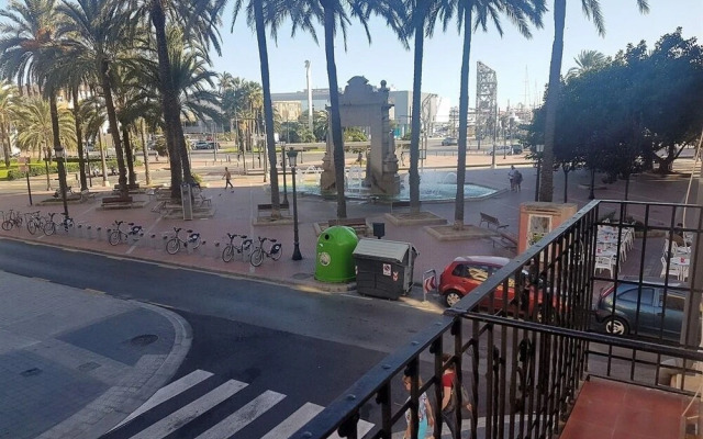 Apartamento con vistas a la Marina Real