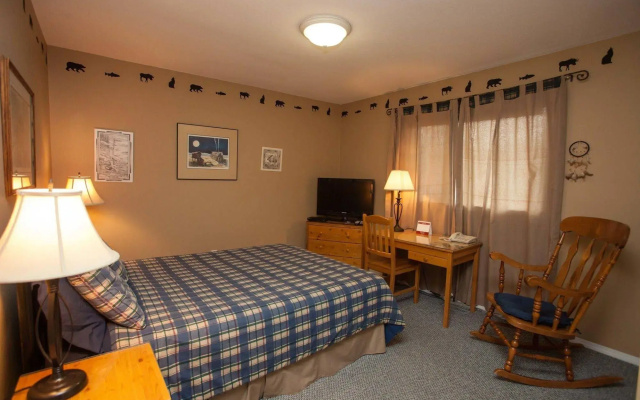 Midnight Sun Inn