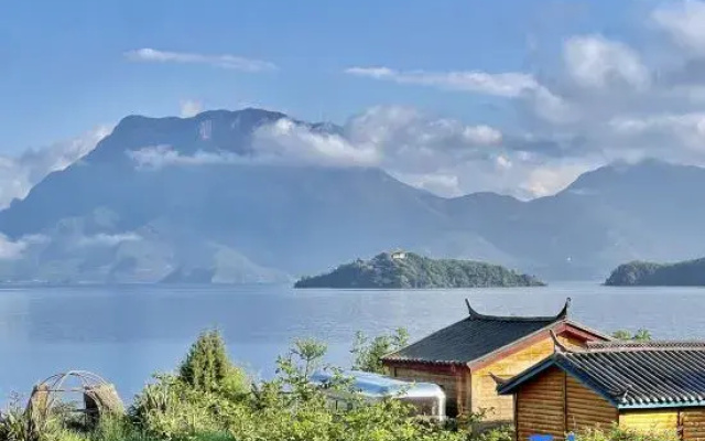 Lugu Lake white Horse light luxury lake view b&B