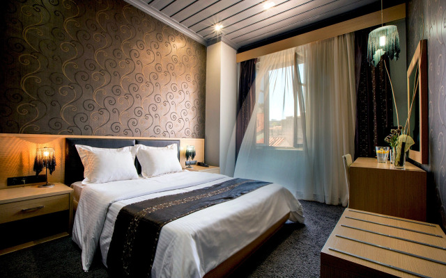 Aion Luxury Hotel