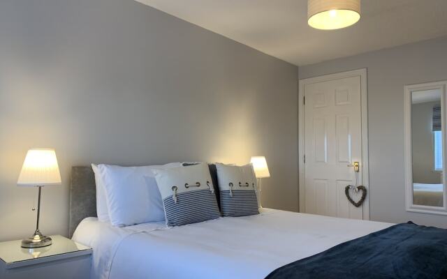 Kintyre Apartment