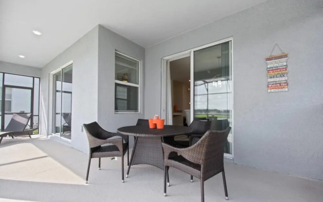 Stunning Home With Private Pool Near Disney