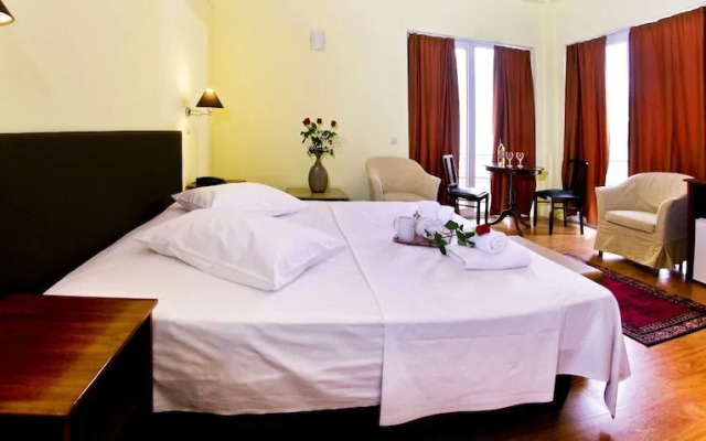 Grand Hotel Loutraki