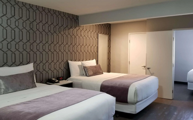 Sunset West Hotel, SureStay Collection by Best Western