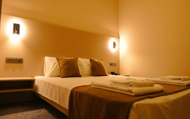 Bonnie City Hotel - Image 4