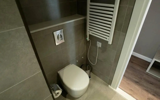 Leo Group Luxury Apartment 1828 Alliance Palace