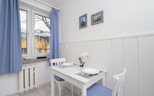 Apartment With Balcony Cracow by Renters