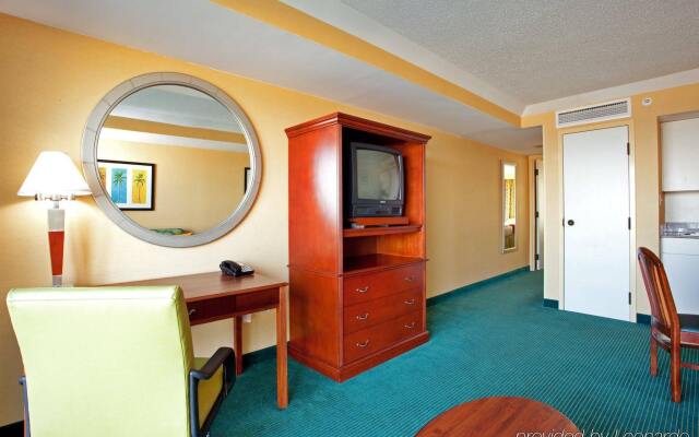 Holiday Inn Express Hotel & Suites Va Beach Oceanfront, an IHG Hotel