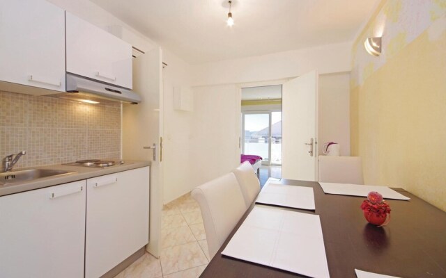 Awesome Home in Baska Voda With Wifi and 2 Bedrooms
