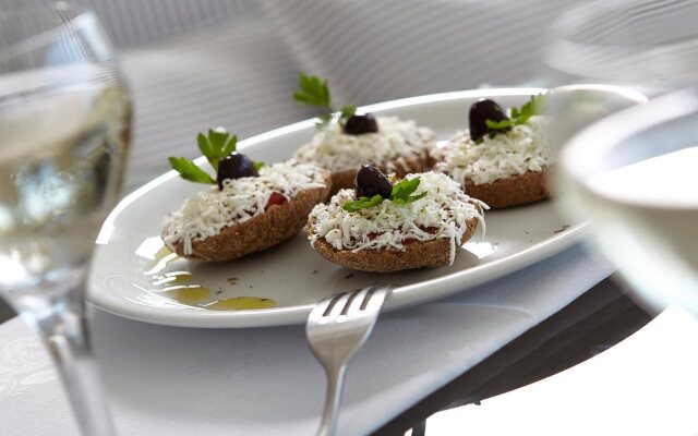 Smy Santorini Suites & Villas