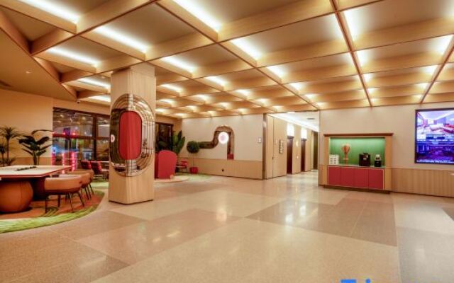 Orange Hotel (Nanjing Liuhe Longchi Metro Station)