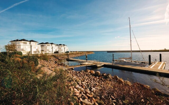 Weiße Strandvilla/56a O