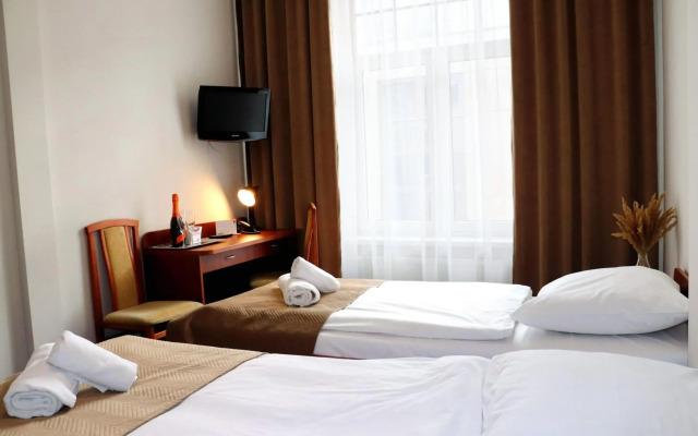 Lothus Hotel