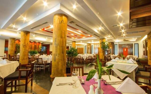 Royal Empire Hotel