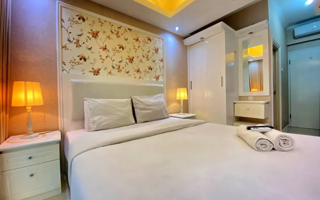 Well Furnished Studio Room at Grand Asia Afrika Apartment – Guest Rooms – Bandung
