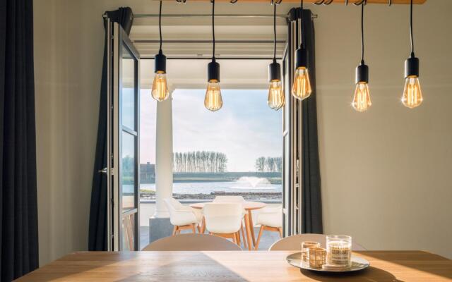 Modern Apartment 2 Bath Rooms, Close to Lake Veere