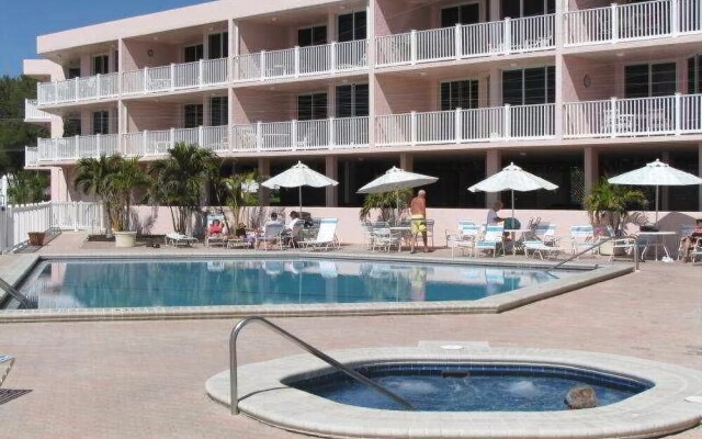 Anna Marie Island Apartments