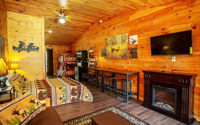 Bigfoot Lodge Room Three