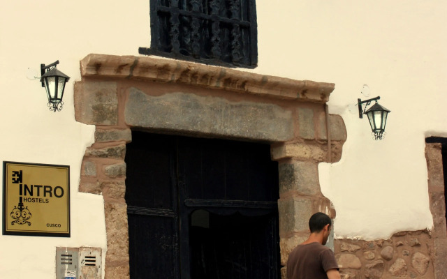 Intro Hostels Cusco