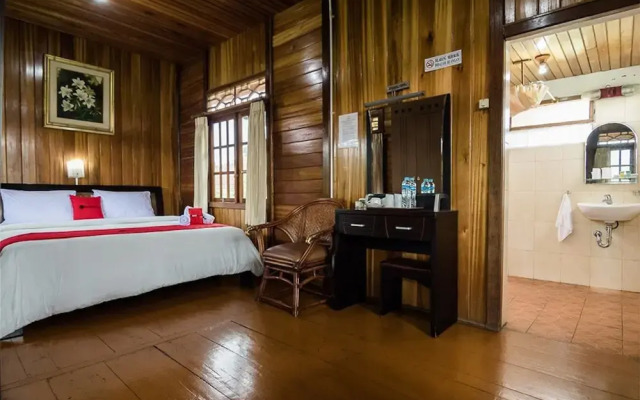 RedDoorz Plus near Kota Bunga Cipanas