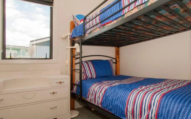 Hetherington Haven - Whangamata Holiday Home