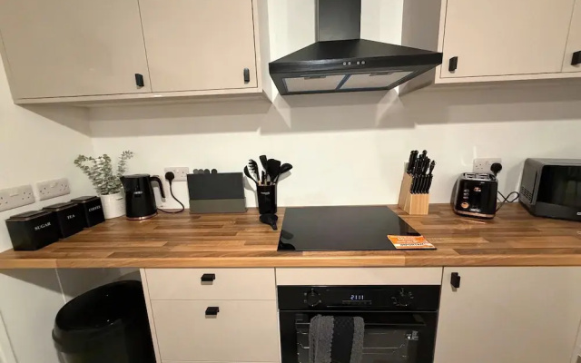 Stafford Cosy Retreat - 2 Bedroom House