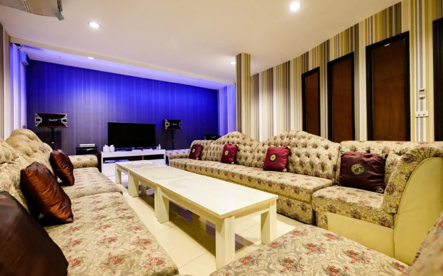 RedDoorz Plus Reun Rattana Rattanathibet