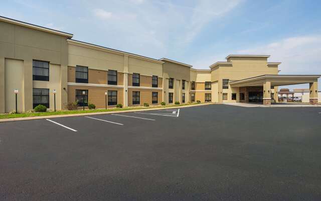 Clarion Inn & Suites