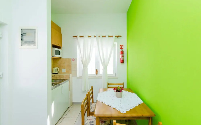 Apartments Mali Paradiso