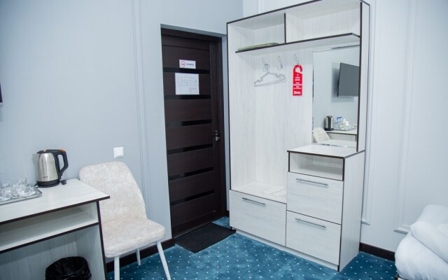 Lola Hotel