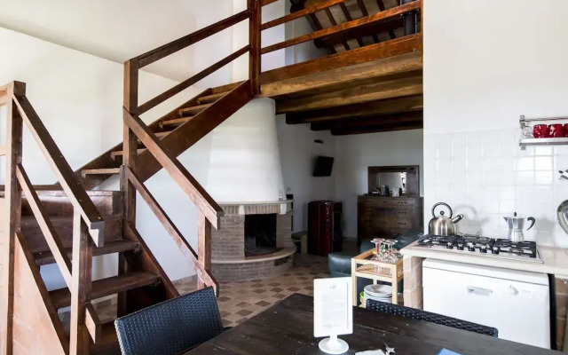Charming Apartment in Ascoli Piceno Near Village