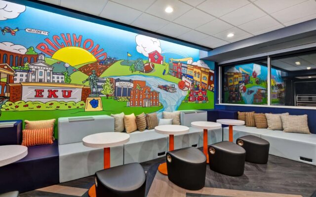 Tru by Hilton Richmond