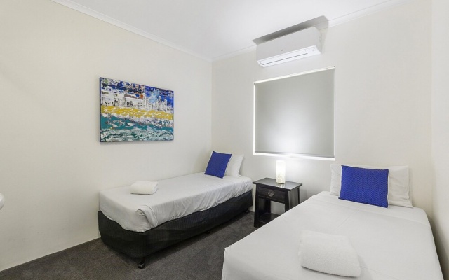 Impressive Views of Noosa - Unit 8 Taralla, 16 Edgar Bennett Avenue Noosa Heads – Guest Rooms – Noosa Heads