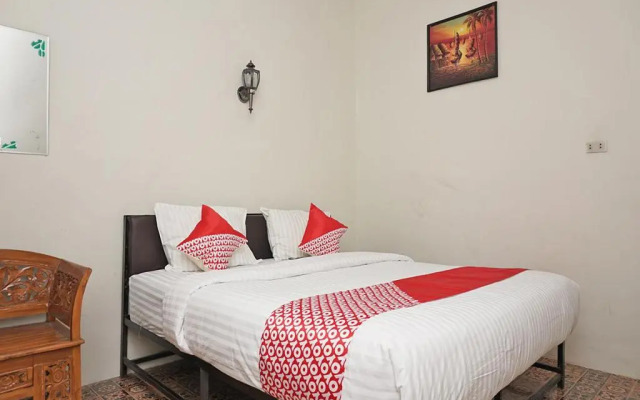 OYO 2410 Intan Hotel