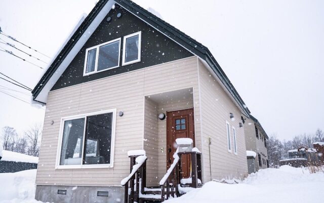 Trailside Apartments & Chalet
