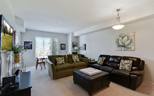 Pinnacle Pointe - By Vacations Kelowna