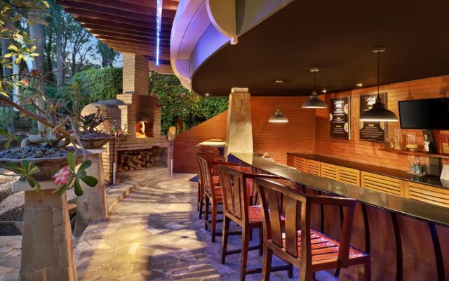 Novotel Surabaya - Hotel & Suites